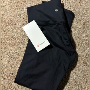 Black Lululemon align leggings, size 6